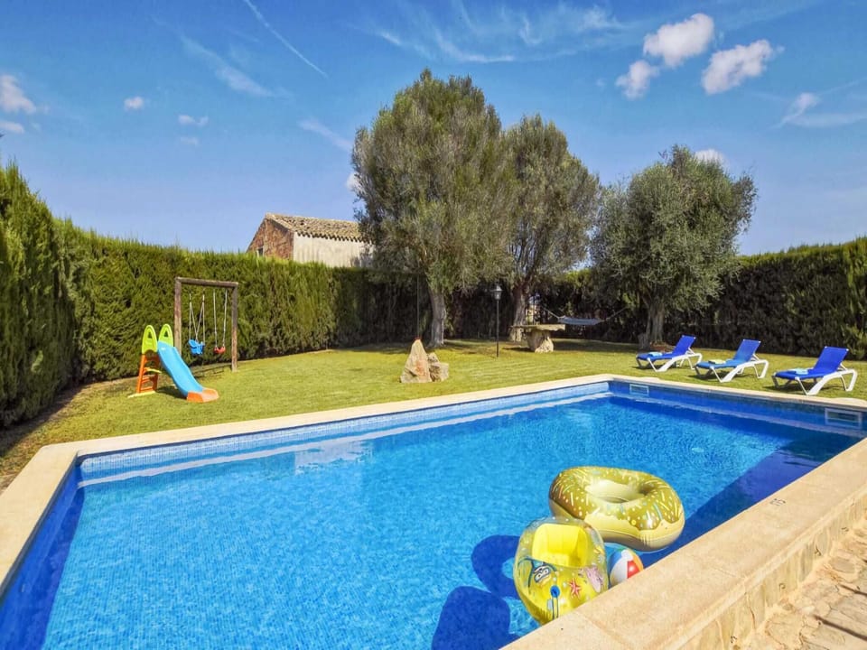 Holiday Home Swimming Pool