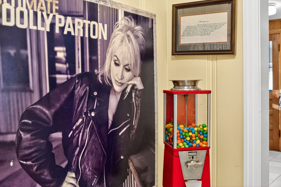 Hello, Dolly:). candy machine in hall
