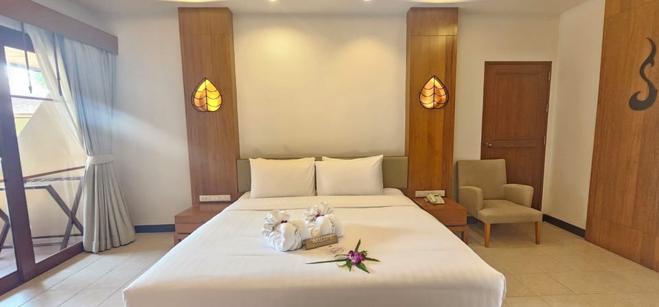 Family Double Room | Premium bedding, in-room safe, desk, blackout drapes