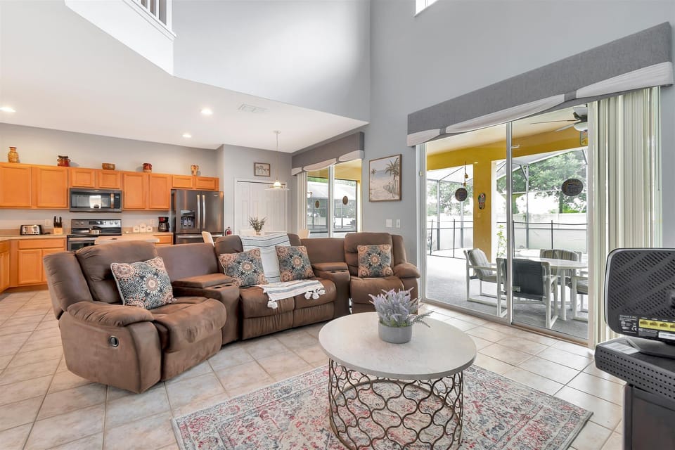 Open floor plan for entertaining