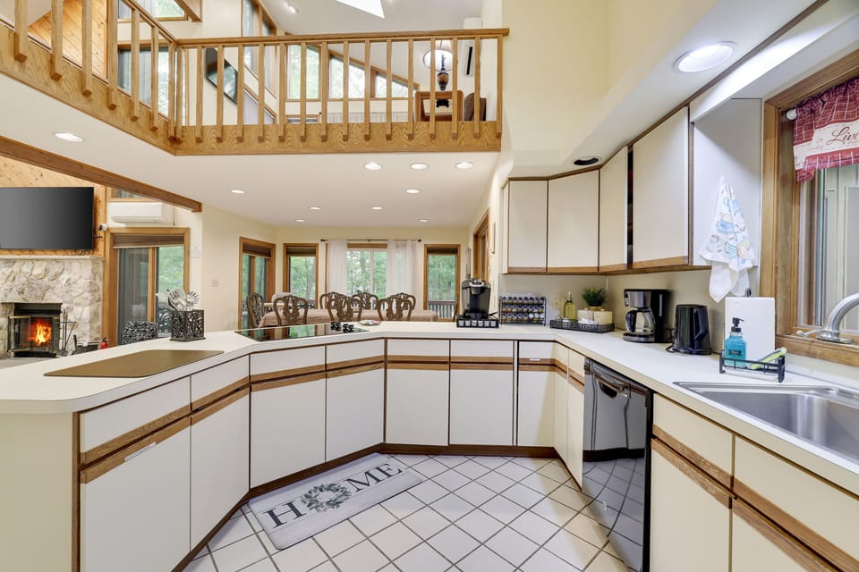 Fully stocked kitchen with everything you need to make a meal. Sabbath mode oven