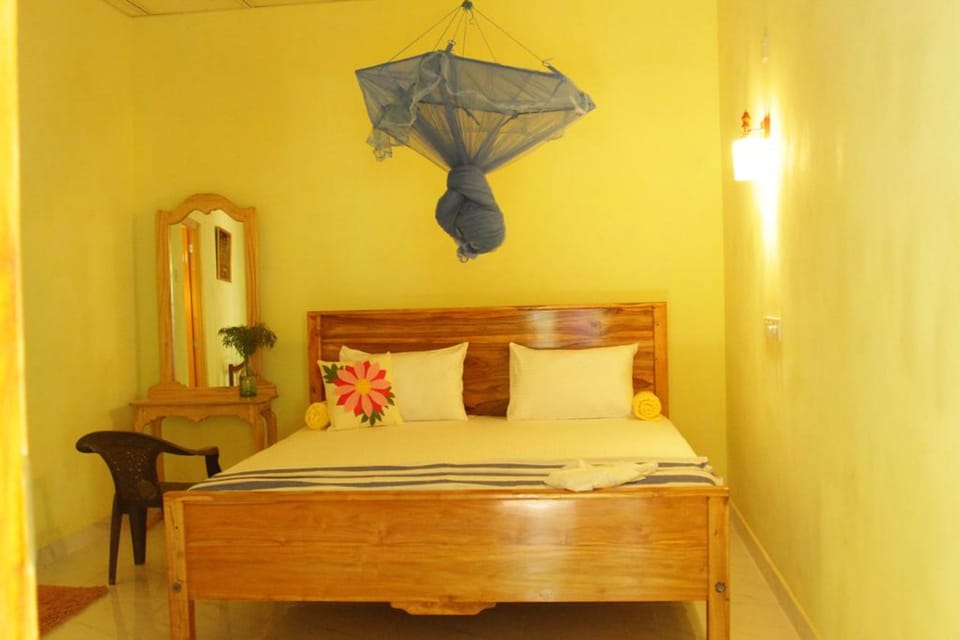 Deluxe Room Non AC | 1 bedroom, minibar, in-room safe, desk
