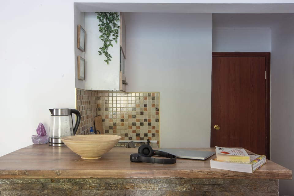Apartment, Balcony (1 Bedroom, 3 adults) | Private kitchen | Fridge, electric kettle, cookware/dishes/utensils