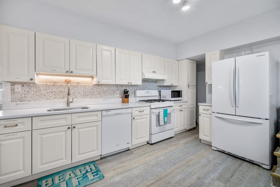 New Kitchen installed in 2024