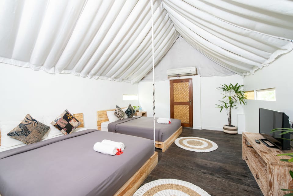 Family Tent Glamping | WiFi (free), bed sheets