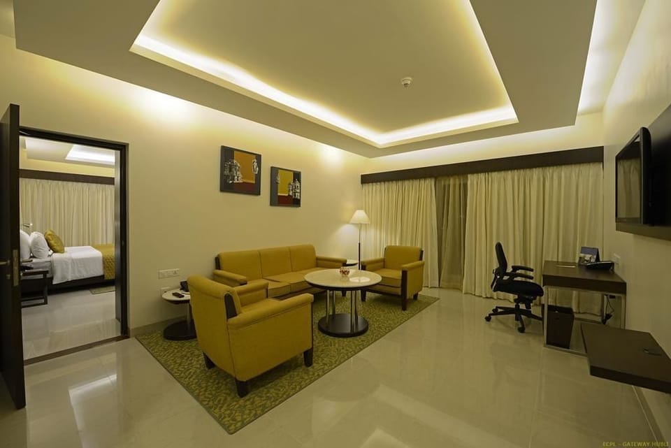 Suite, Lake View, Lakeside | Living room | Flat-screen TV