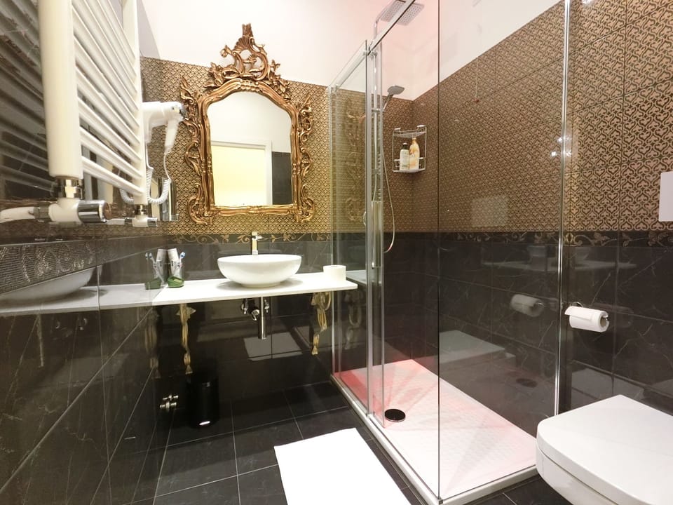 Exclusive Room, 1 Bedroom | Bathroom | Shower, rainfall showerhead, hair dryer, bidet