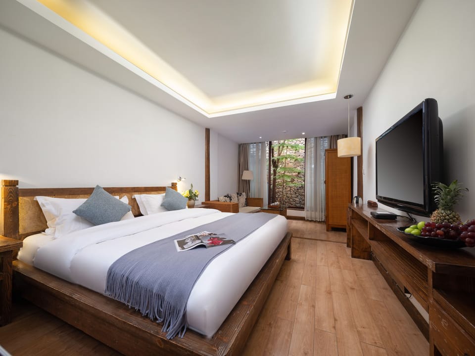Double Room, Garden View | Premium bedding, minibar, in-room safe, desk