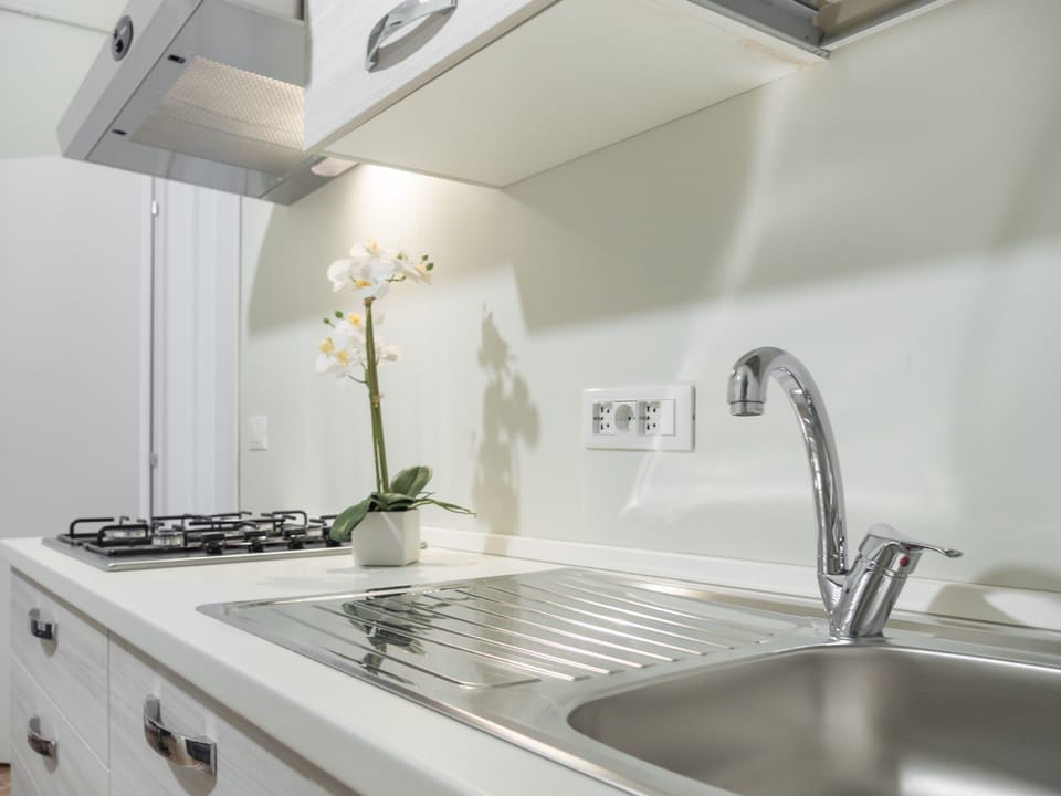 Suite, 1 Bedroom, Grand Canal View | Private kitchen