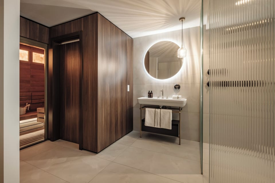 Deluxe Suite with Private Pool and Sauna | Frette Italian sheets, premium bedding, pillowtop beds, minibar