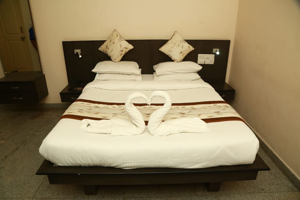 Memory foam beds, desk, laptop workspace, soundproofing