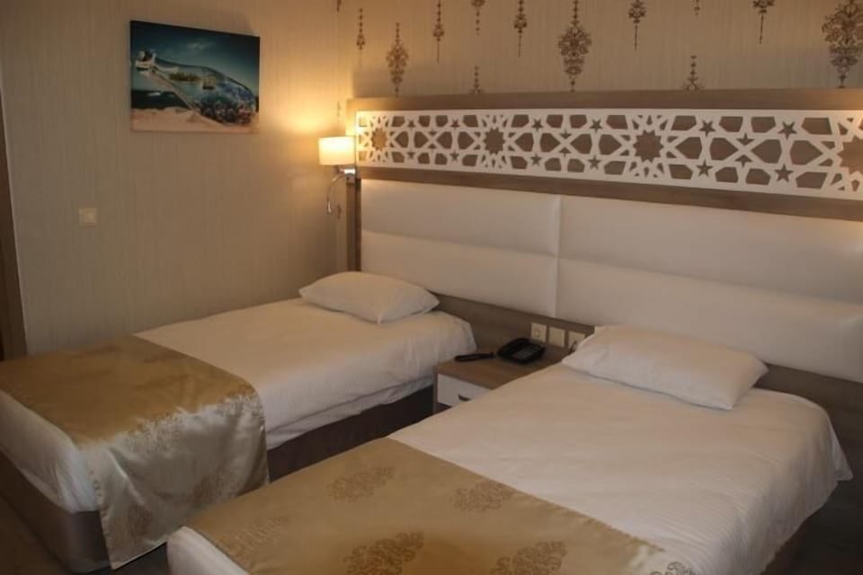 Standard Single Room | In-room safe, desk, laptop workspace, WiFi (free)