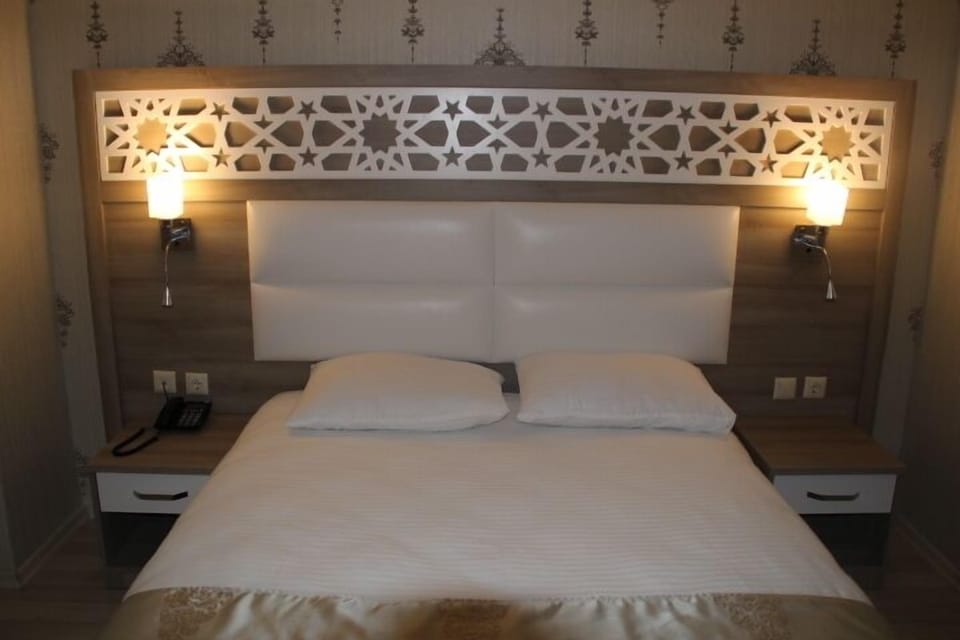 Standard Double Room | In-room safe, desk, laptop workspace, WiFi (free)