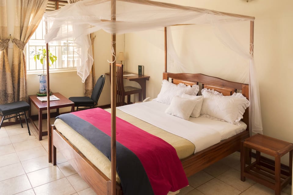 Double Room | In-room safe, desk, free WiFi