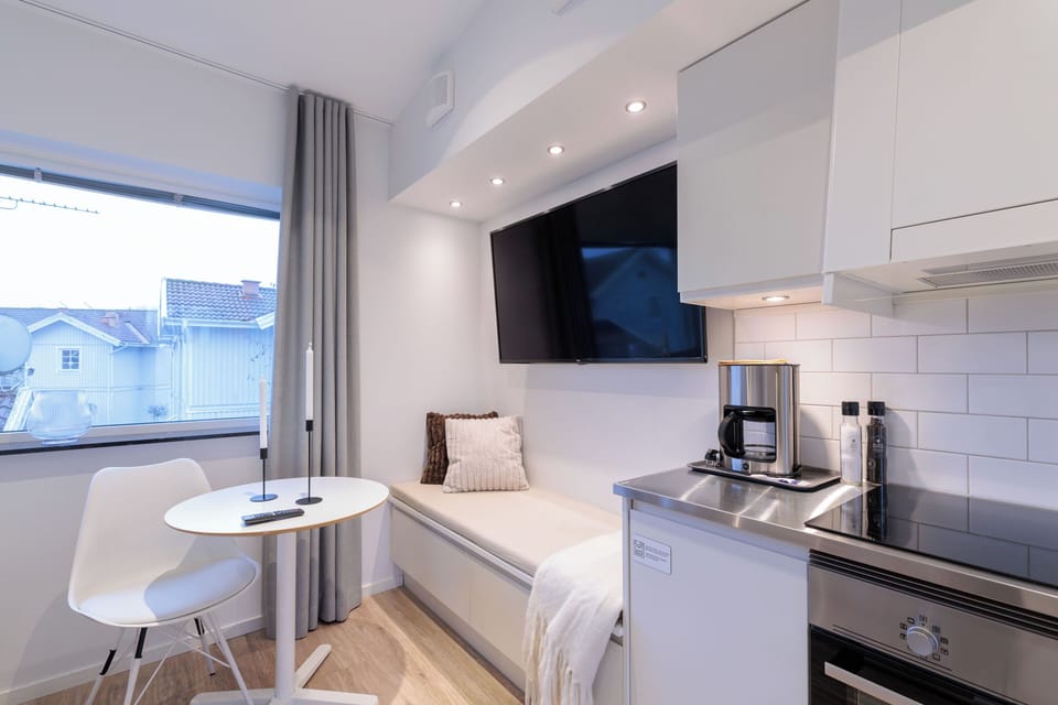Double Room (second floor) | Laptop workspace, blackout drapes, WiFi (free), bed sheets