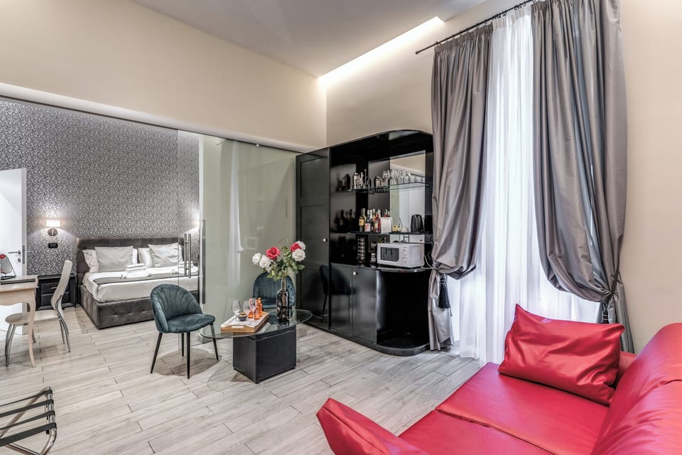 Suite | Premium bedding, minibar, in-room safe, desk
