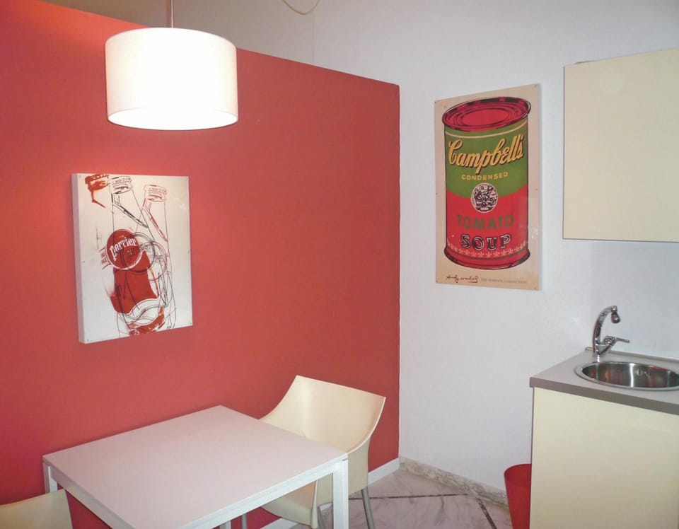 Fridge, stovetop, coffee/tea maker, electric kettle