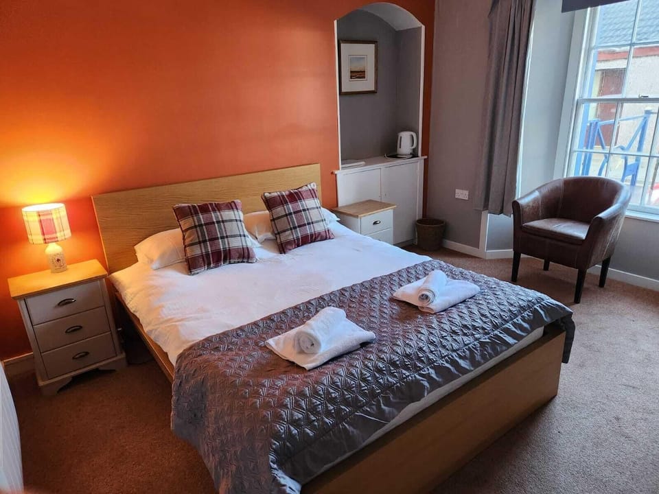 Desk, iron/ironing board (on request), WiFi (free), bed sheets