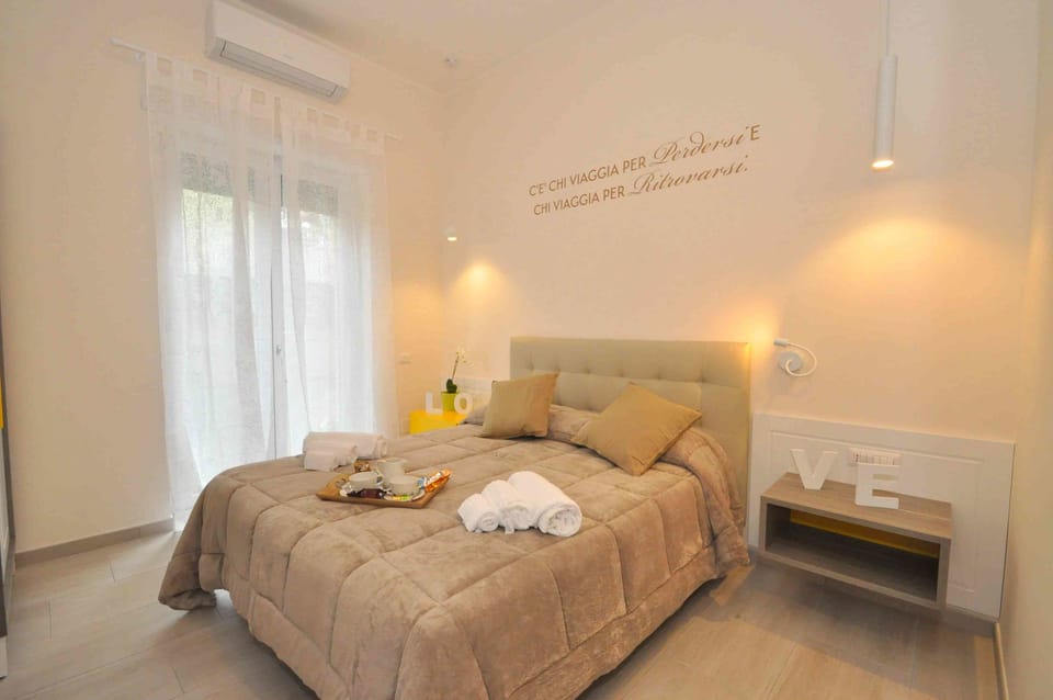 Double Room, Balcony | Minibar, desk, soundproofing, free WiFi