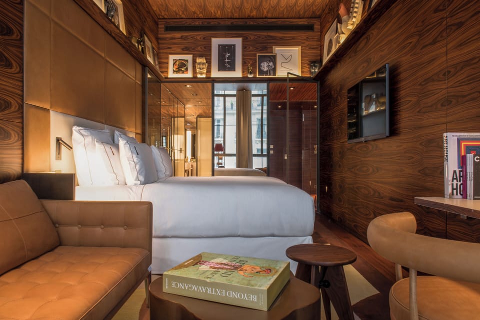 Executive Room | 1 bedroom, premium bedding, minibar, in-room safe