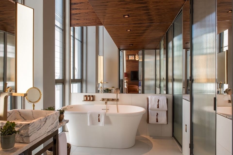 Suite | 1 bedroom, premium bedding, minibar, in-room safe