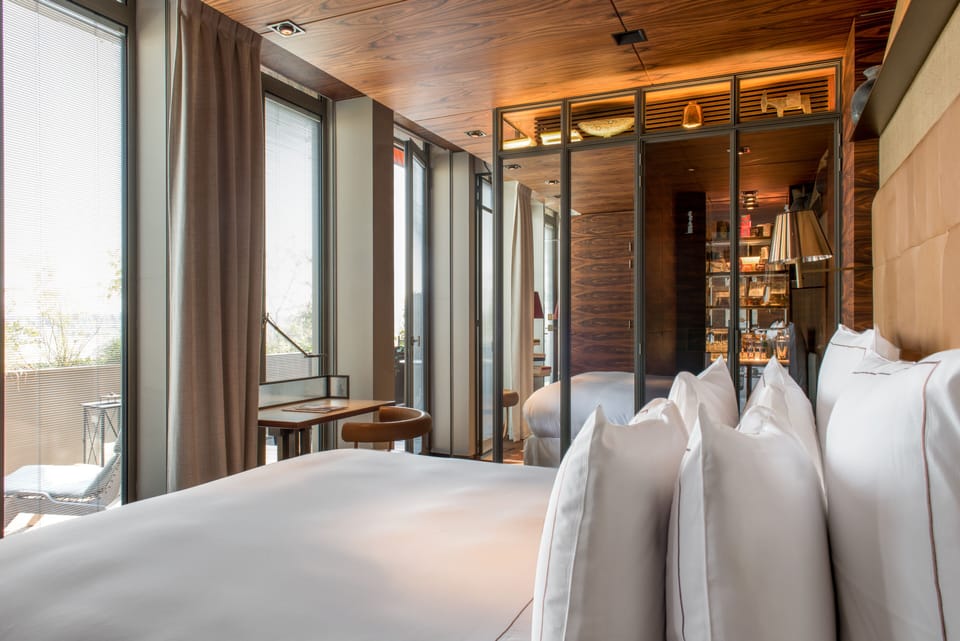 Suite, 2 Bedrooms | 1 bedroom, premium bedding, minibar, in-room safe