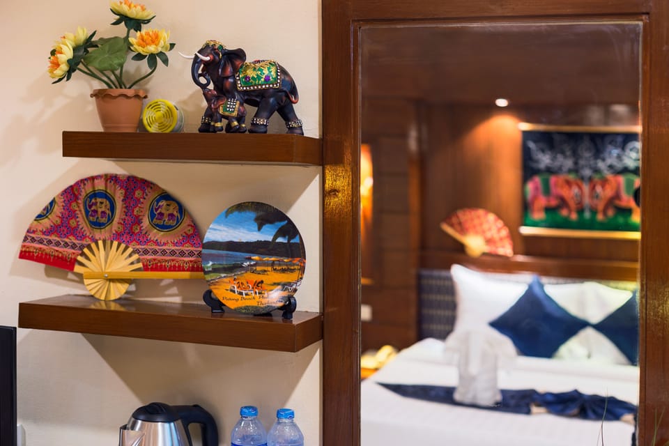 Deluxe Room, 1 Double Bed | Room amenity