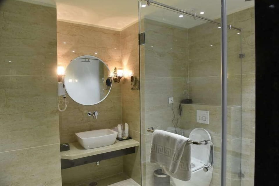 Suite | Bathroom | Separate tub and shower, spring water tub, free toiletries, hair dryer