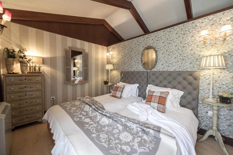 Villa, 2 Bedrooms, Garden View | Select Comfort beds, in-room safe, blackout drapes, soundproofing