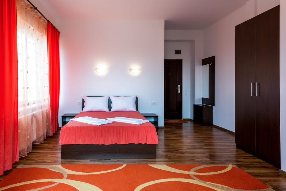 Superior Double or Twin Room | Soundproofing, free WiFi, bed sheets