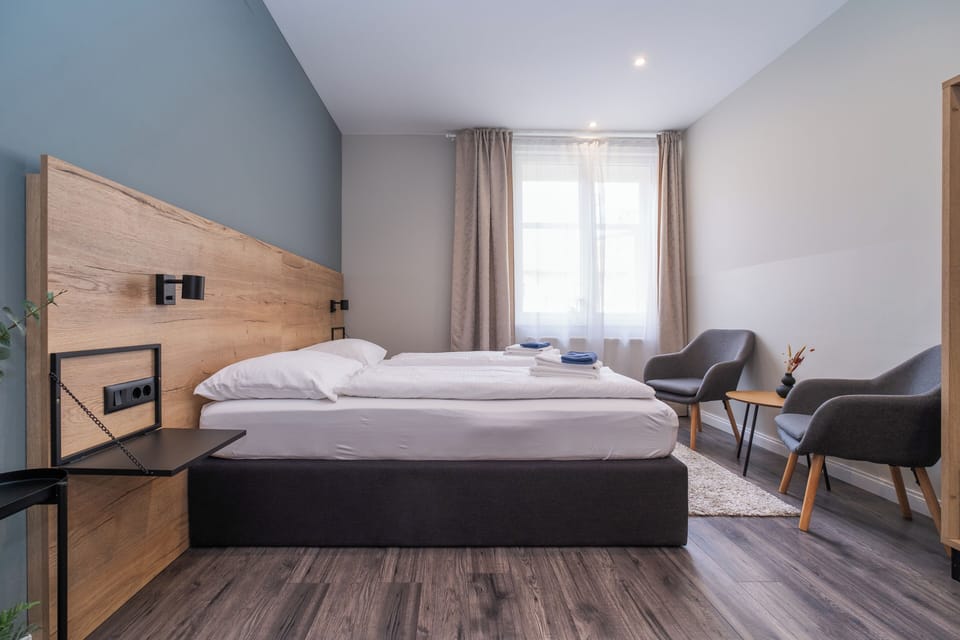 Triple Room | Desk, blackout drapes, soundproofing, iron/ironing board
