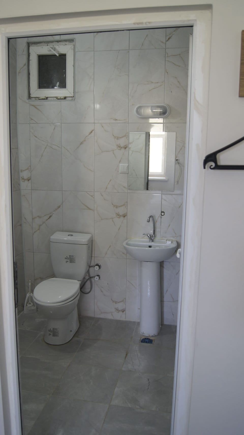 Shower, free toiletries, hair dryer, slippers