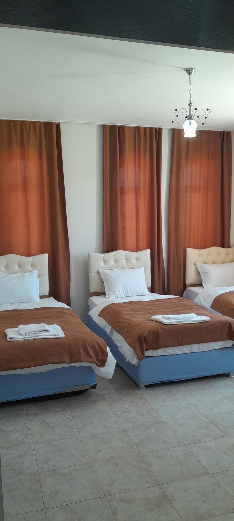 Family Room | In-room safe, soundproofing, iron/ironing board, bed sheets