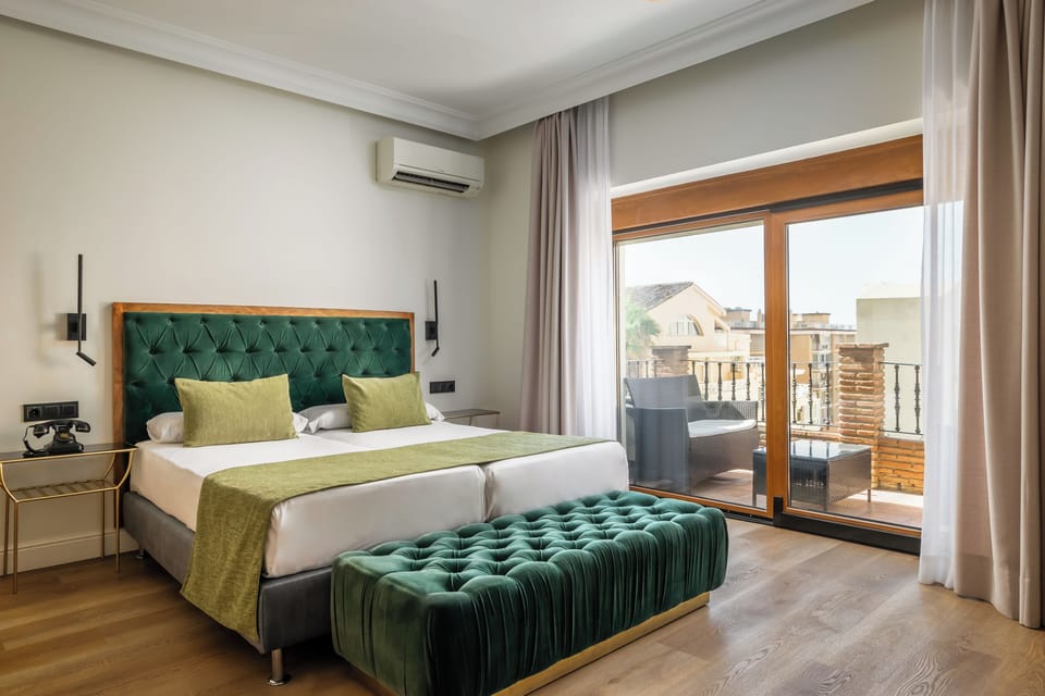 Superior Room (Double superior with balcony) | In-room safe, individually decorated, desk, soundproofing