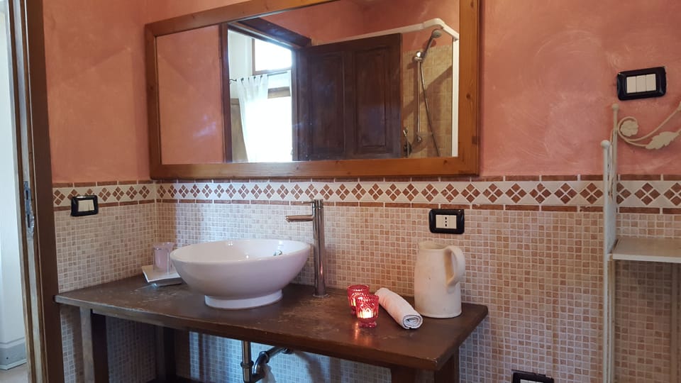 Comfort Apartment, 2 Bedrooms, Pool View | Bathroom sink