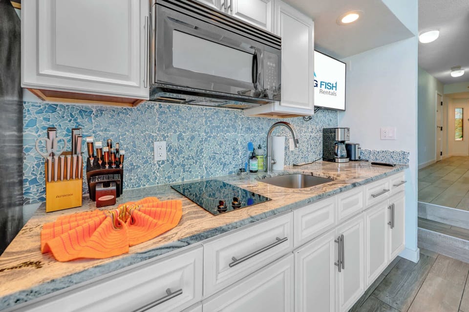 Large Kitchen Area
