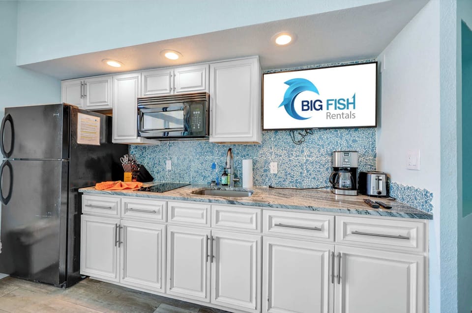 Large Kitchen Area
