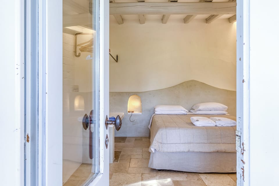 Deluxe Double or Twin Room, 1 King Bed, Patio, Garden Area | Premium bedding, Select Comfort beds, minibar, individually decorated