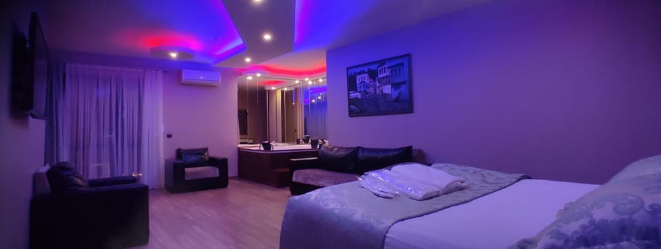 Jakuzili Bahce Kati Deluxe Oda | Soundproofing, free WiFi, bed sheets