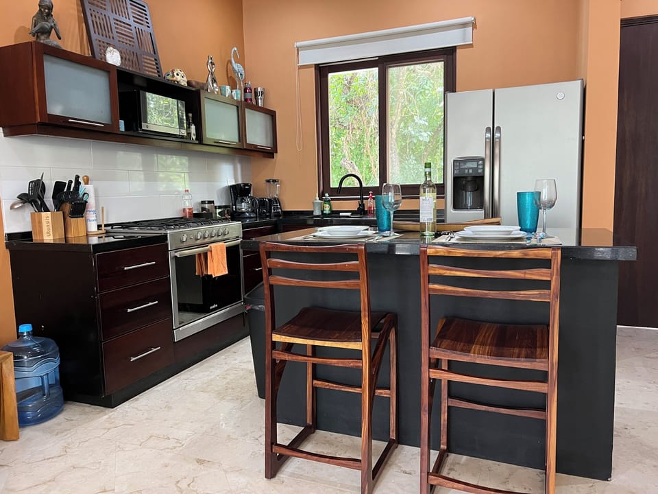 Apartment | Private kitchen | Microwave, coffee/tea maker, toaster, blender