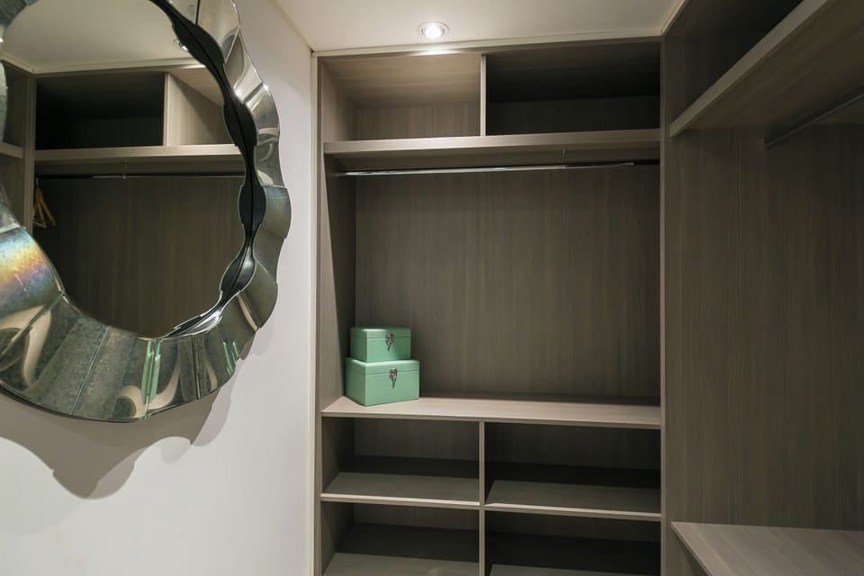Deluxe Apartment | 3 bedrooms, iron/ironing board, cribs/infant beds, free WiFi