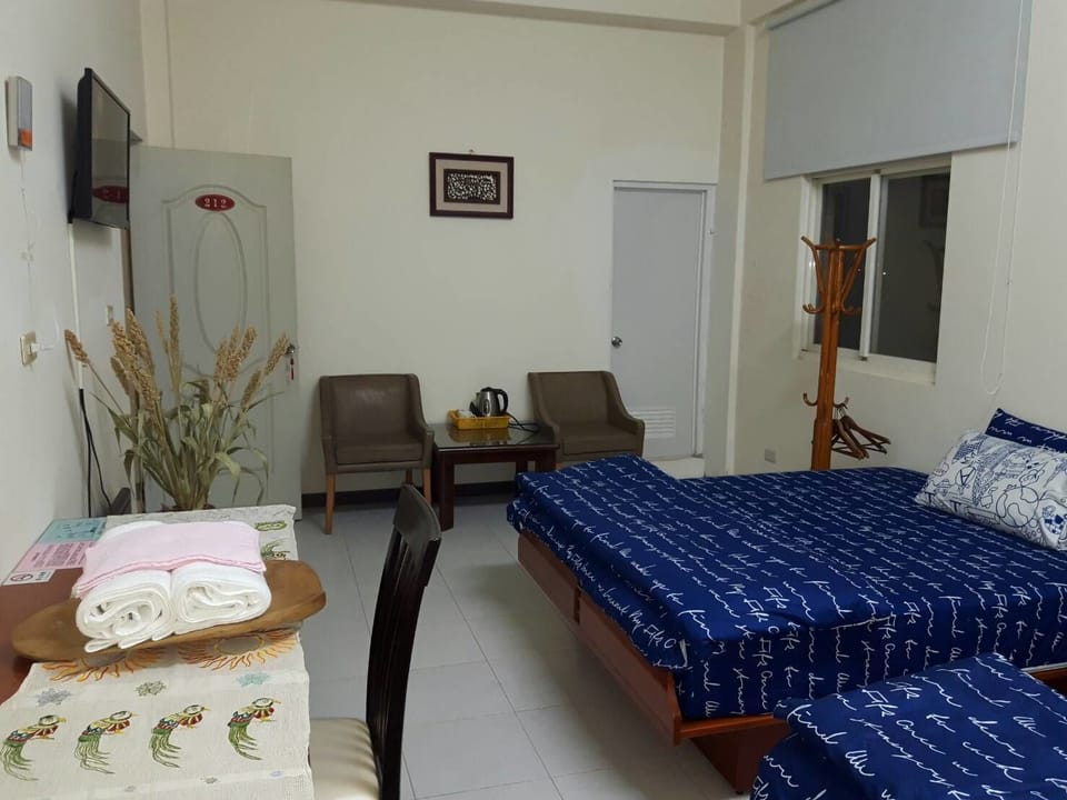 Family Room, 2 Double Beds | Desk, blackout drapes, free WiFi, bed sheets