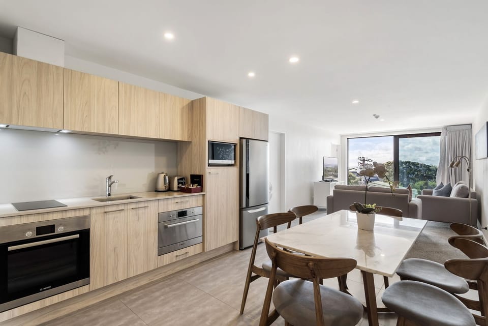 Microwave, stovetop, dishwasher, coffee/tea maker