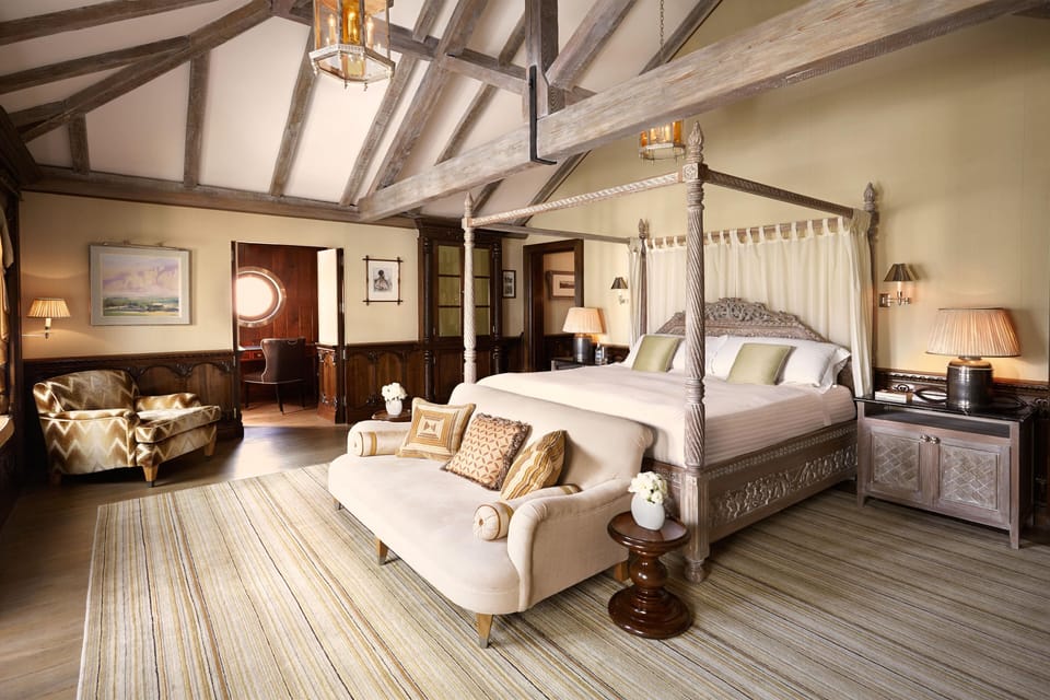 The Lodge | Premium bedding, free minibar items, in-room safe