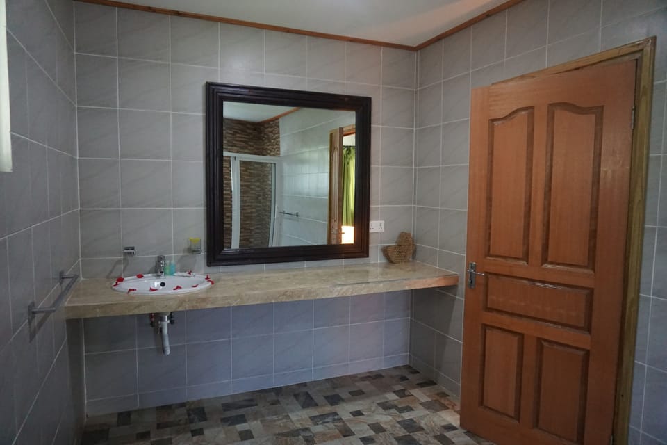 Superior Room | Bathroom sink