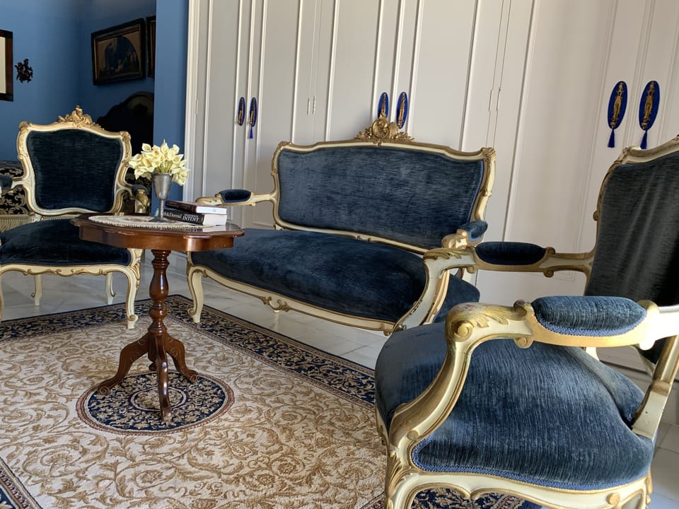 Business Suite | Individually decorated, individually furnished, soundproofing, free WiFi