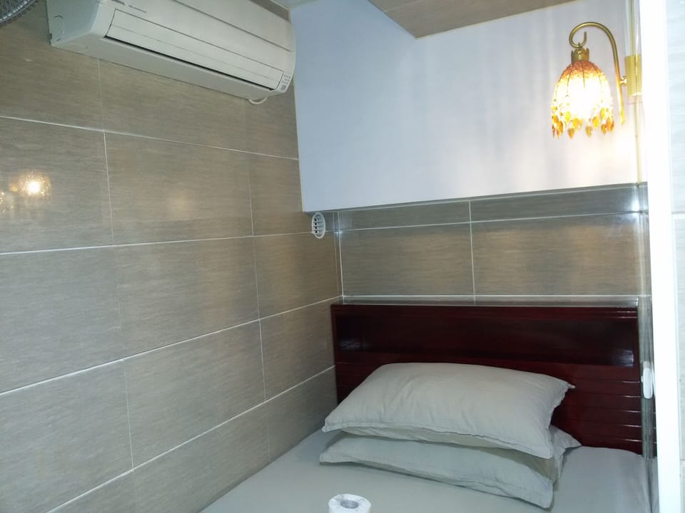 Double Room, Private Bathroom | Iron/ironing board, free WiFi, bed sheets