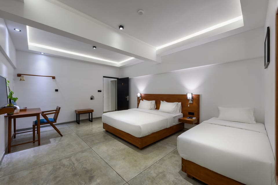 Comfort Triple Room, Multiple Beds | Premium bedding, desk, soundproofing, free WiFi