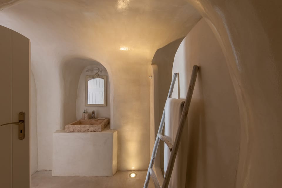 Luxury Suite, 2 Bedrooms, Garden View (Cave Garden View) | Hypo-allergenic bedding, in-room safe, individually decorated