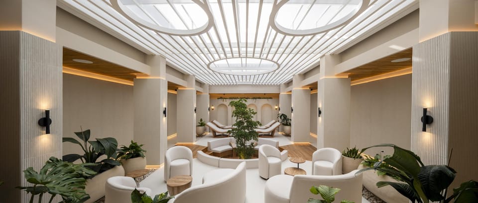Couples treatment rooms, sauna, steam room, body treatments